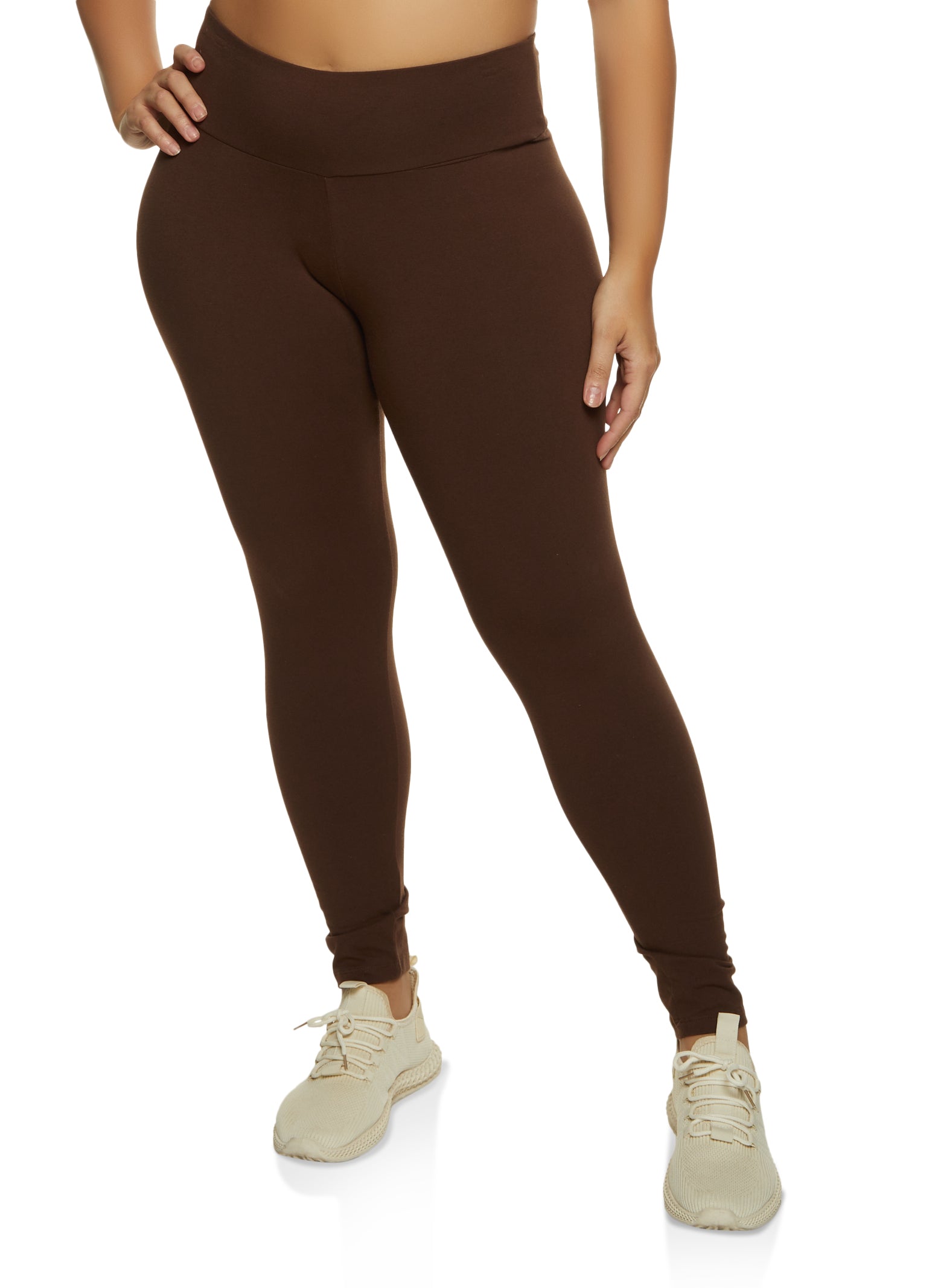 These New Mix plus size summer-weight leggings are seamless, chic