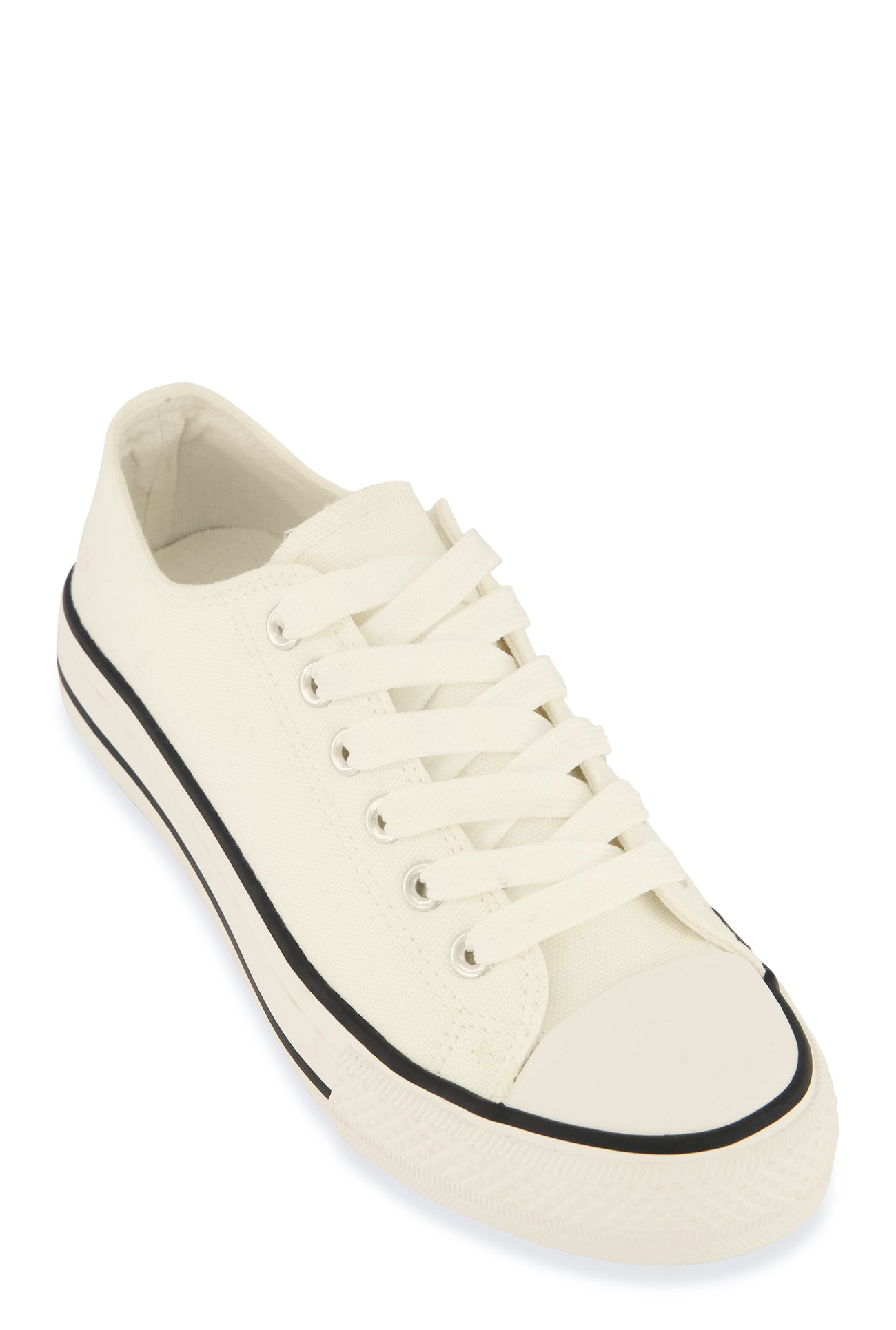 Canvas Cap Toe Low Top Lace Up Sneakers