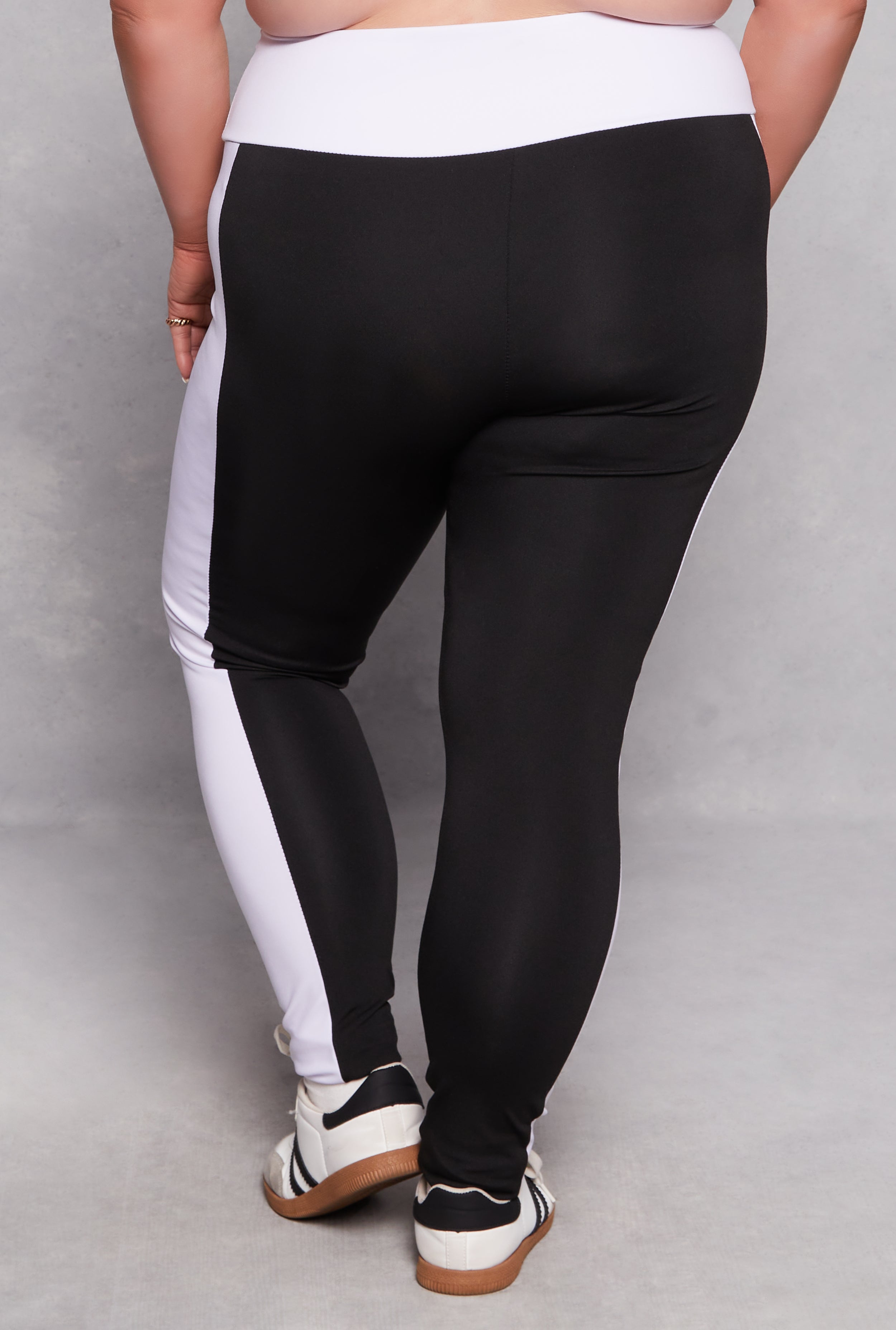 Plus Size Color Blocked Side Striped Leggings