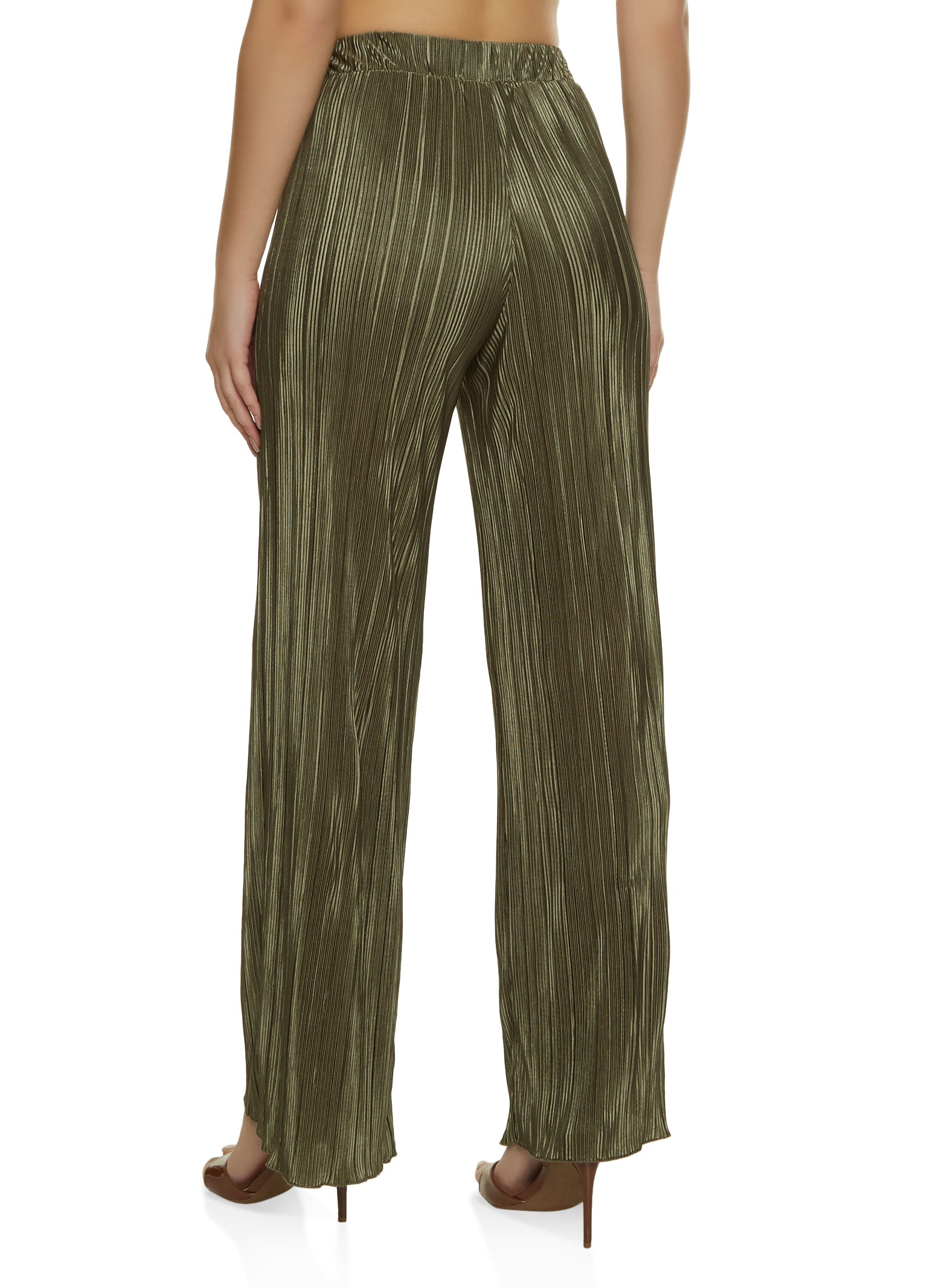 Quince Stretch Crepe Pleated Wide Leg Pant in Olive - Depop